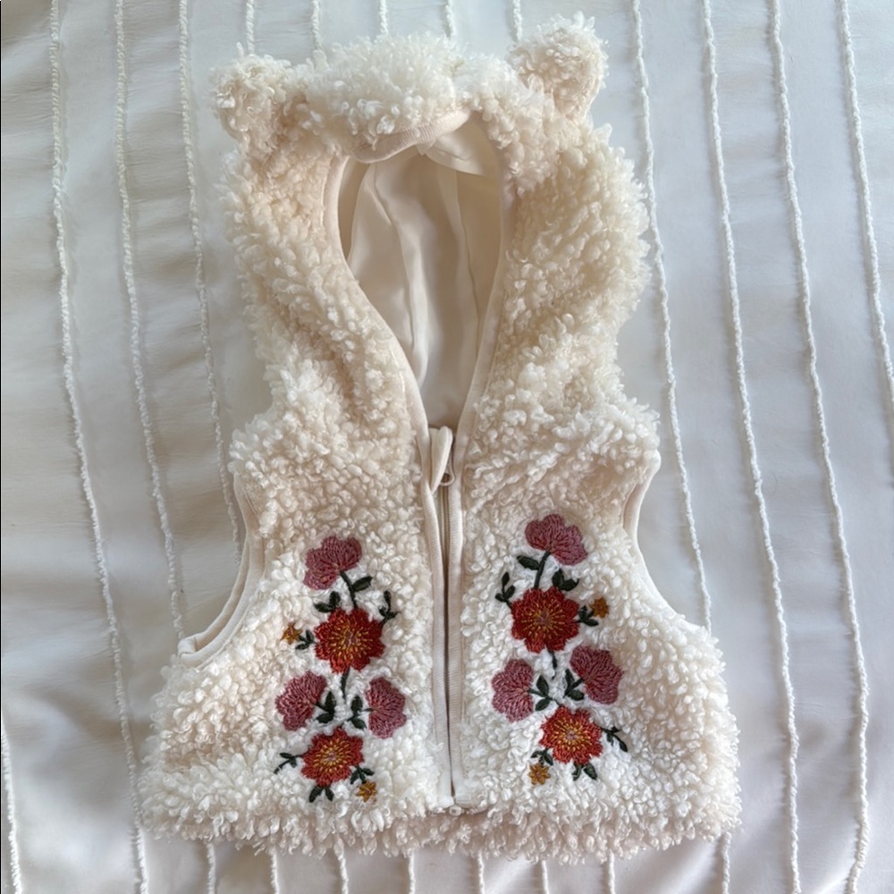 Nannette Cream Fleece Vest with Floral Embroidery